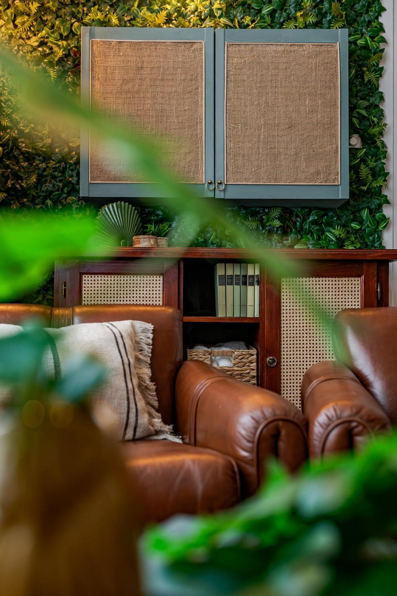 Jungle Aesthetics Downtown Apartman Aircon And Garage Parking Βουδαπέστη Εξωτερικό φωτογραφία