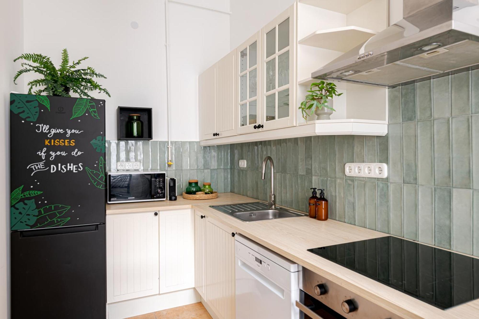 Jungle Aesthetics Downtown Apartman Aircon And Garage Parking Βουδαπέστη Εξωτερικό φωτογραφία