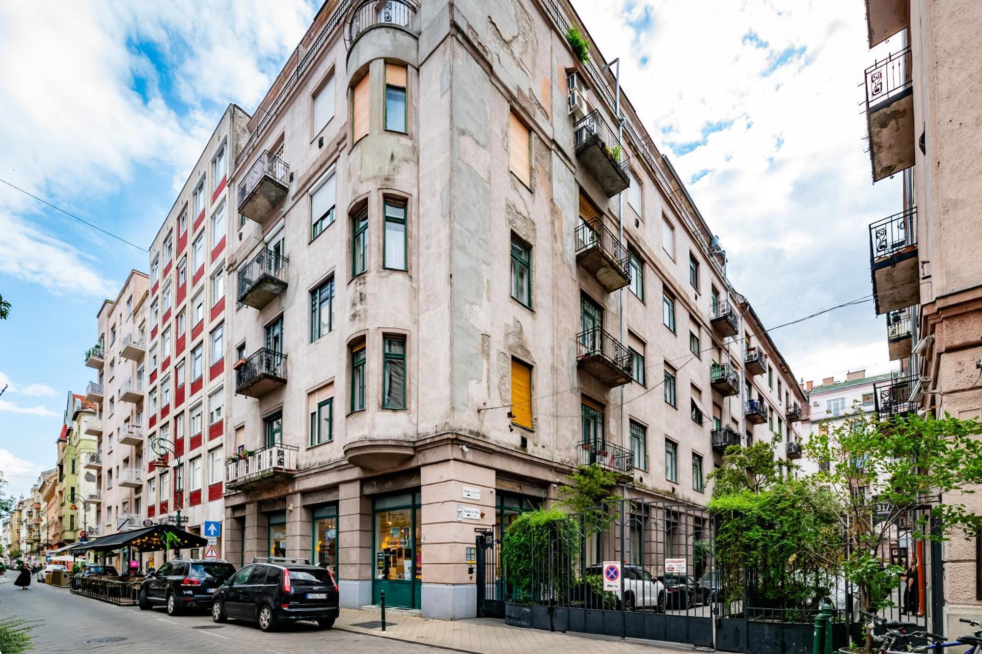 Jungle Aesthetics Downtown Apartman Aircon And Garage Parking Βουδαπέστη Εξωτερικό φωτογραφία