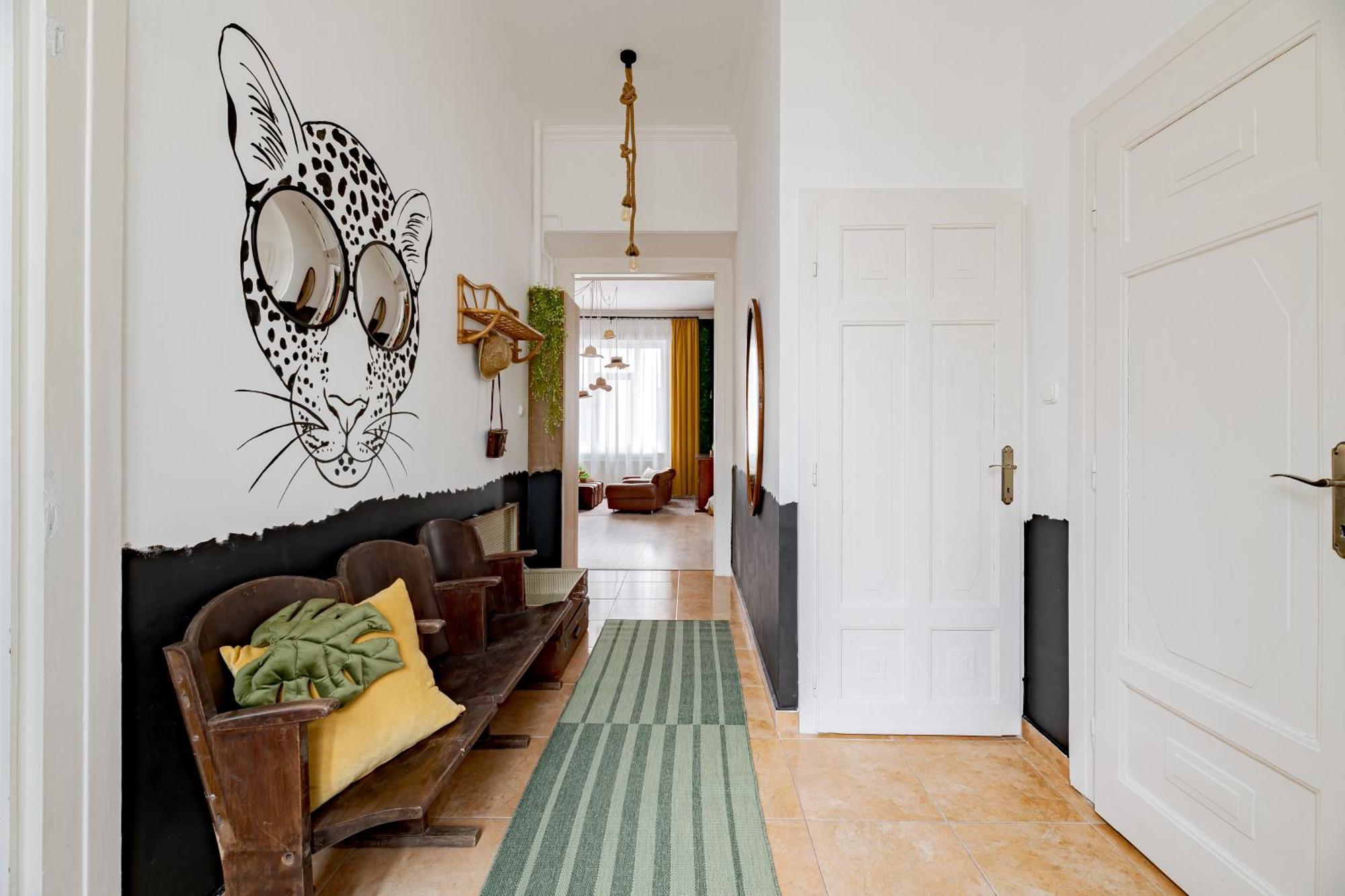 Jungle Aesthetics Downtown Apartman Aircon And Garage Parking Βουδαπέστη Εξωτερικό φωτογραφία